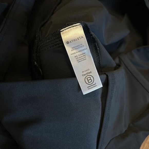 Athleta‎ Ascender Shorts size 6 - Picture 5 of 6